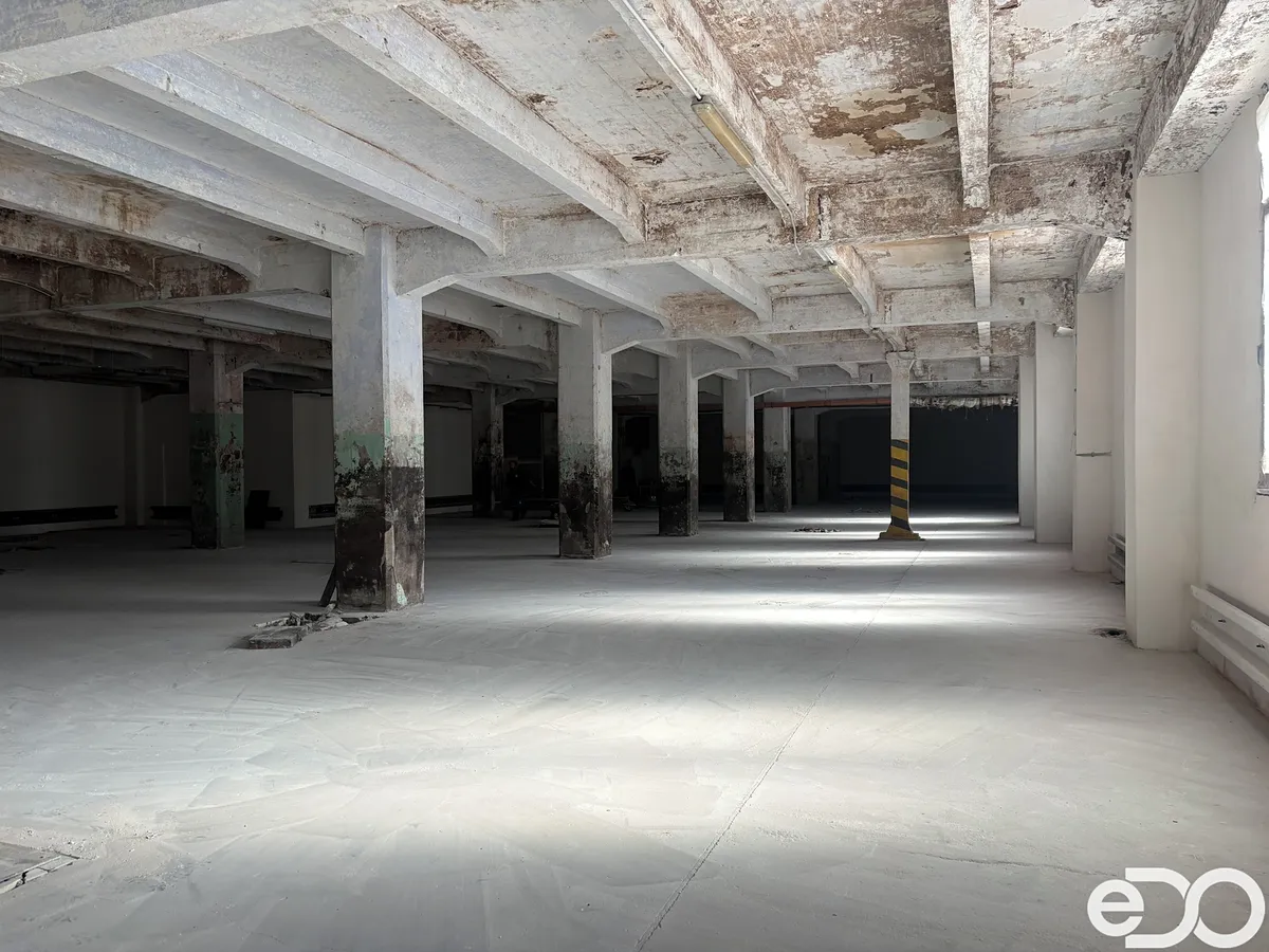 Pronájem skladového prostoru 1706 m²
